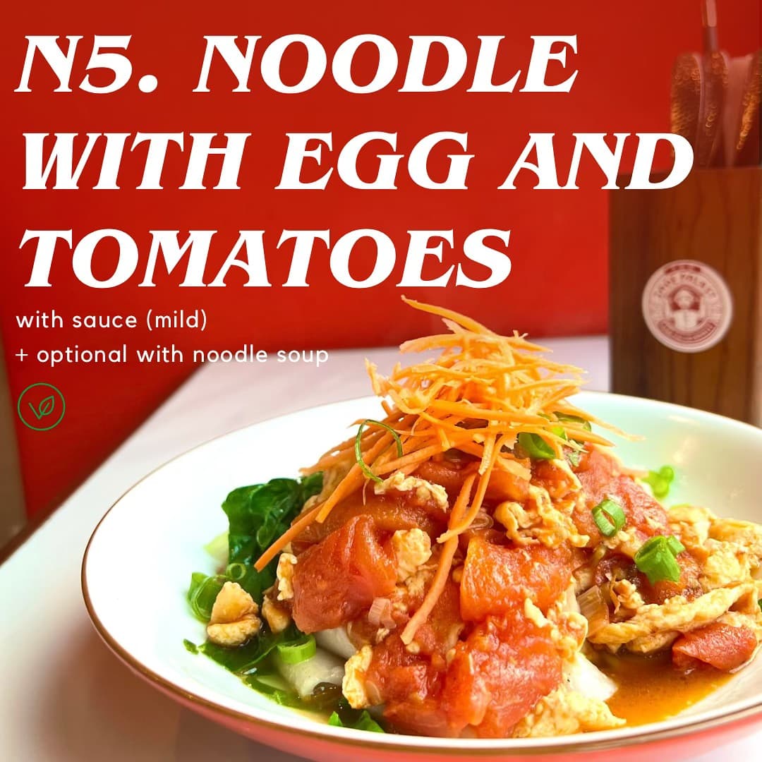 N5. Nudeln mit Ei und Tomaten